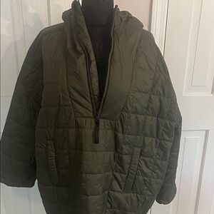 Women’s packable Quilted Puffer Jacket in Olive Green